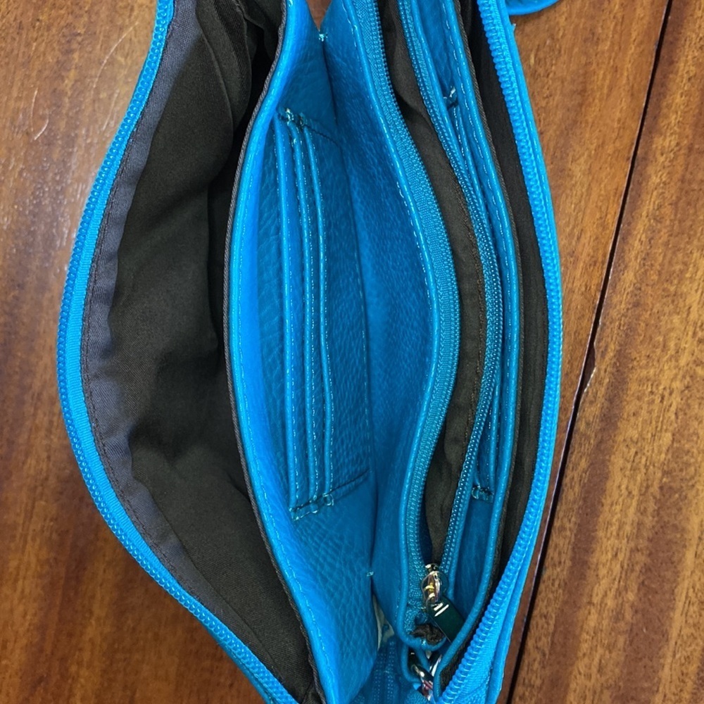 Cross body Purse - Picture 5 of 14
